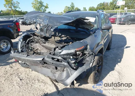 2017 Jeep Cherokee Trailhawk 4X4 from USA, damaged, VIN 1C4PJMBB5HW639033